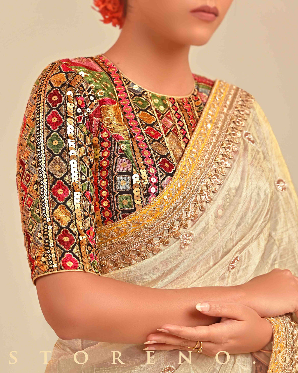PEARL PRISTINE SAREE WITH GUL KAARI SIAH EDGE BLOUSE