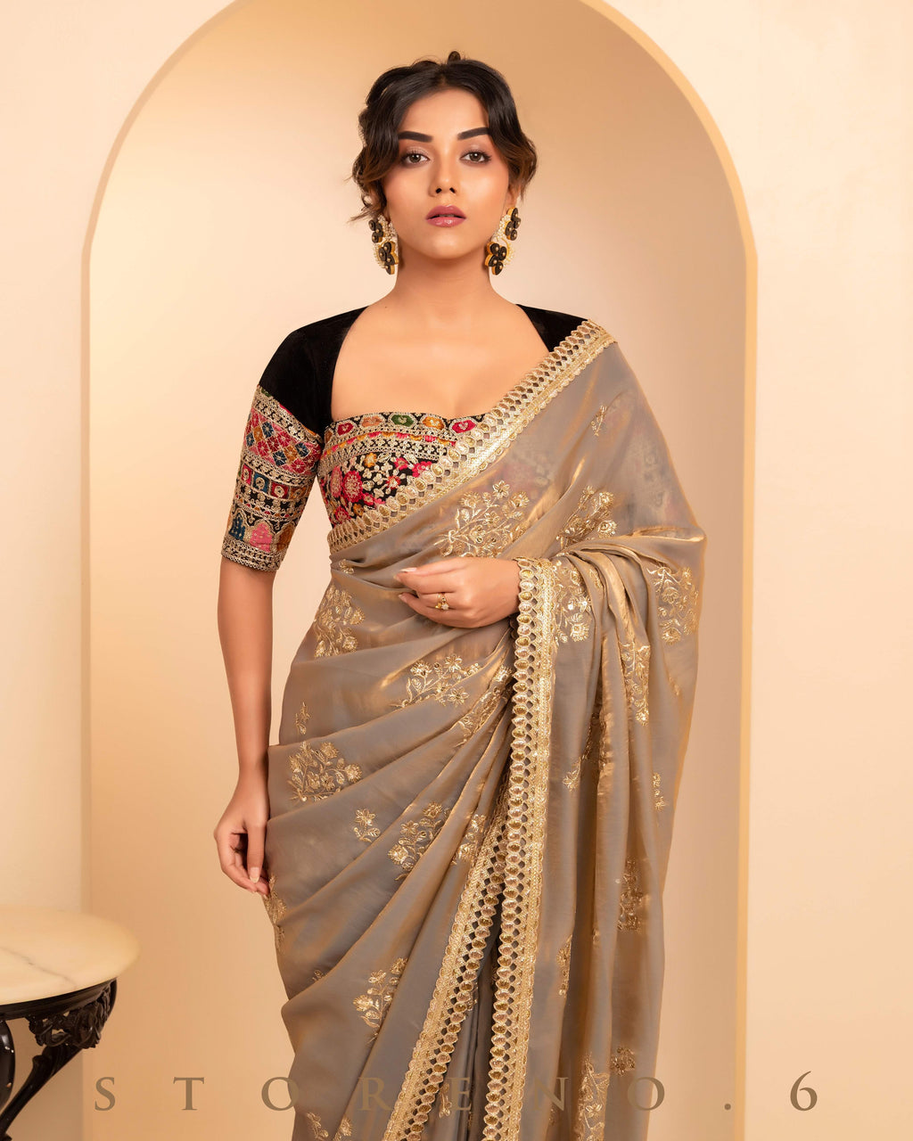 TITAN TREASURE SAREE WITH GUL KAARI SIAH MEDLEY BLOUSE
