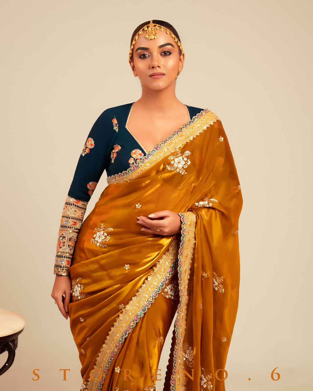 EXOTIC EMPRESS SAREE WITH PRUSSIAN PHENOMENA BLOUSE
