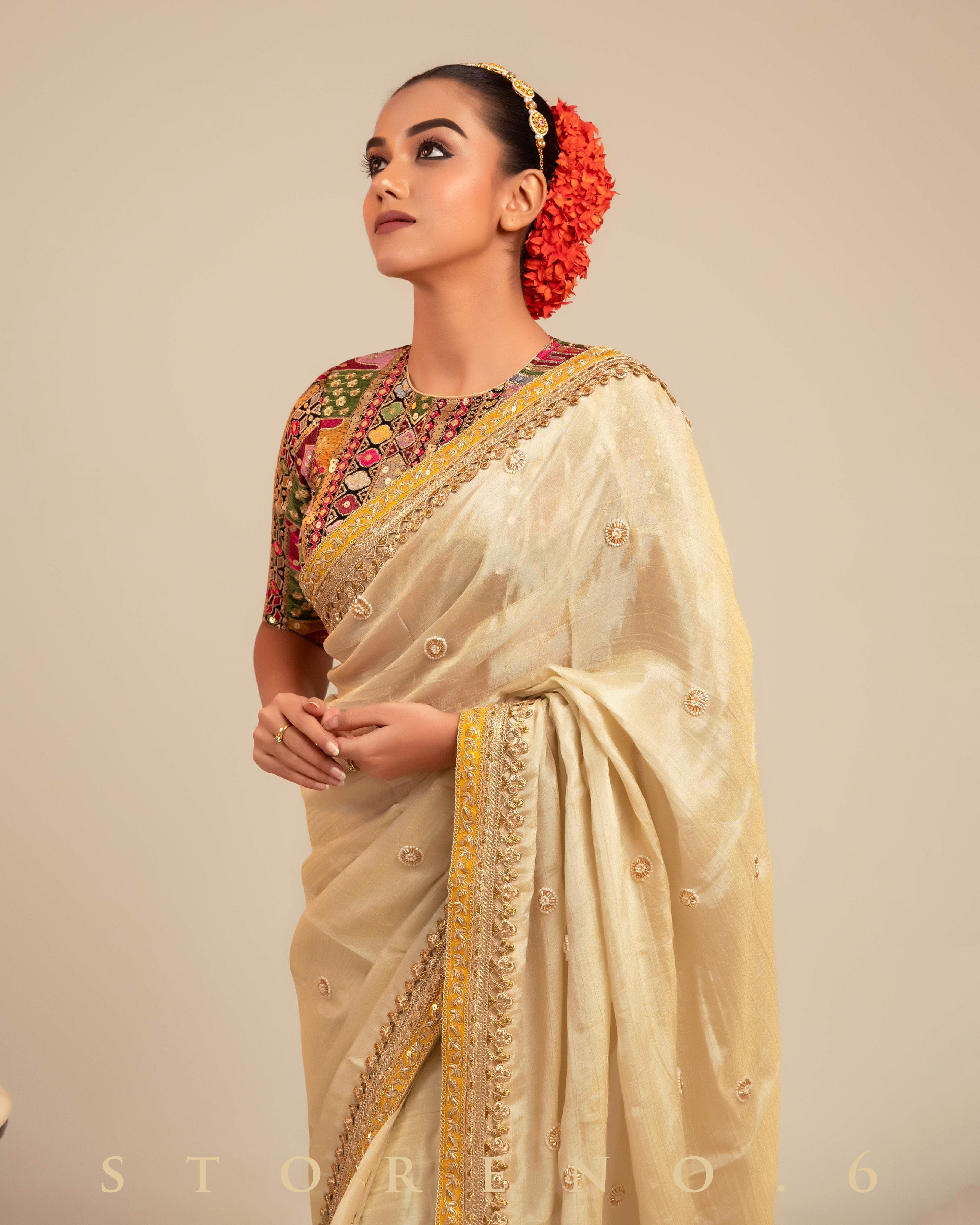 PEARL PRISTINE SAREE WITH GUL KAARI SIAH EDGE BLOUSE