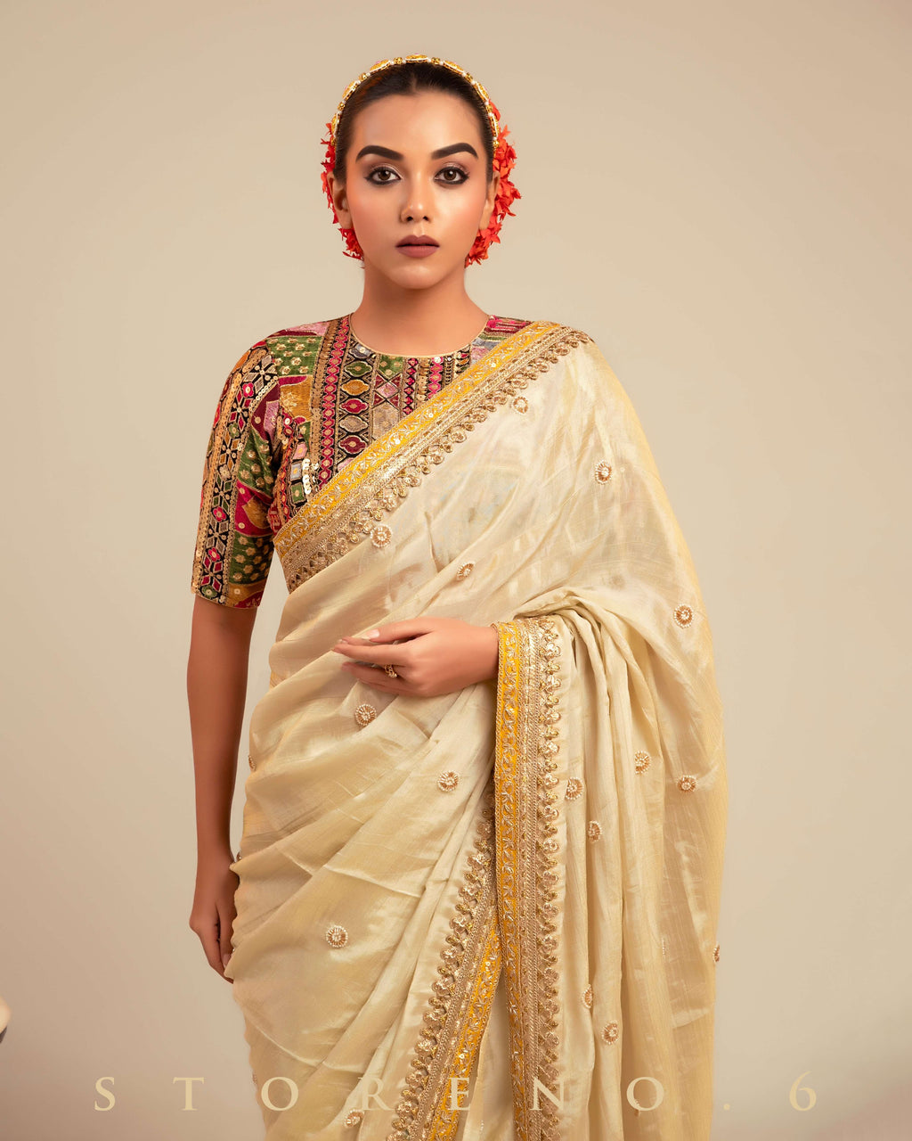 PEARL PRISTINE SAREE WITH GUL KAARI SIAH EDGE BLOUSE