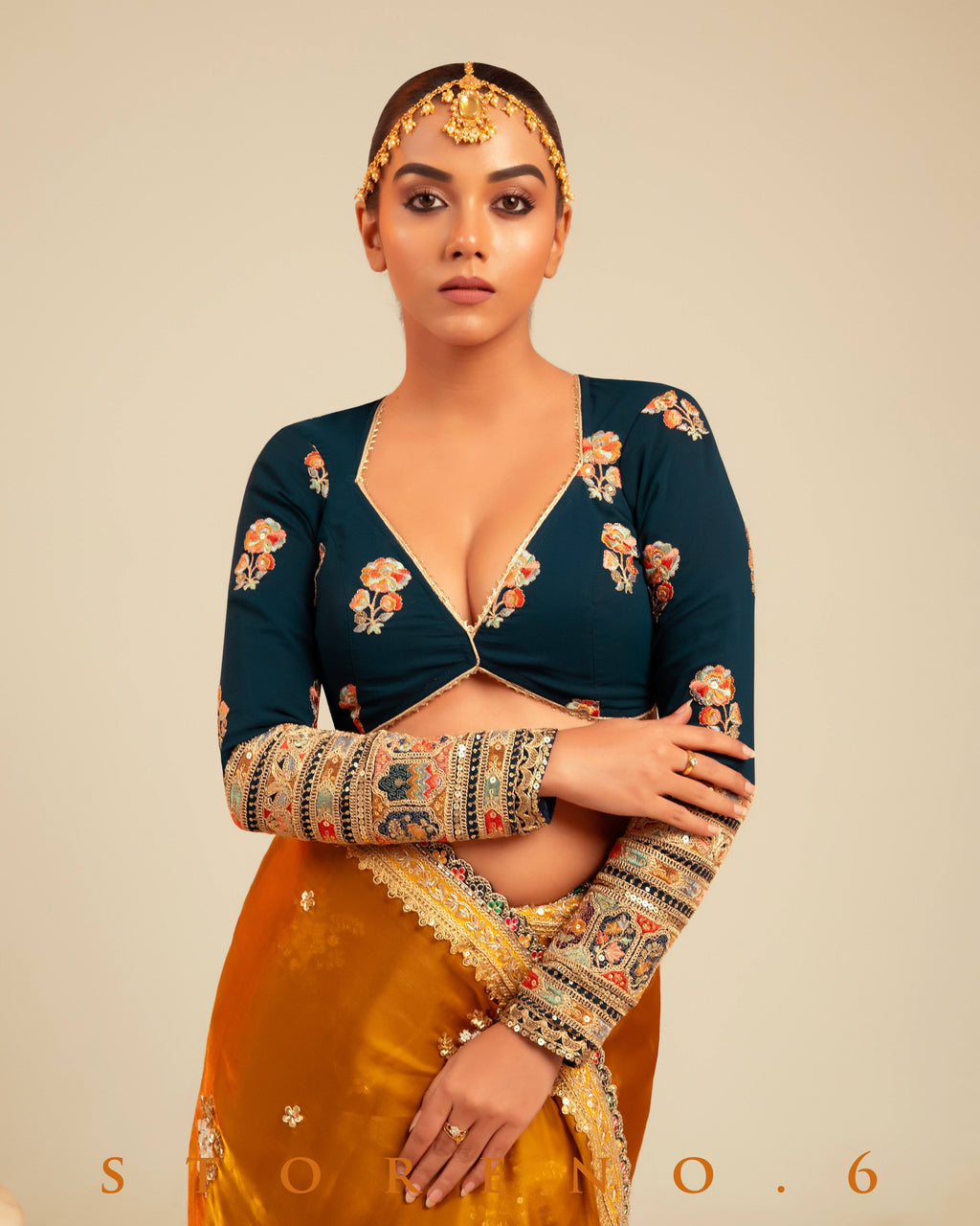 EXOTIC EMPRESS SAREE WITH PRUSSIAN PHENOMENA BLOUSE