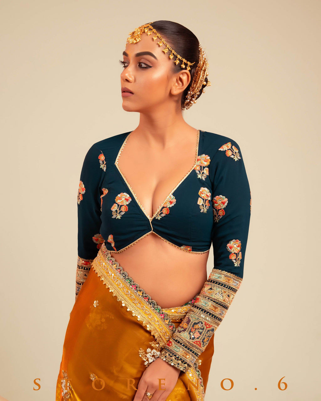 EXOTIC EMPRESS SAREE WITH PRUSSIAN PHENOMENA BLOUSE