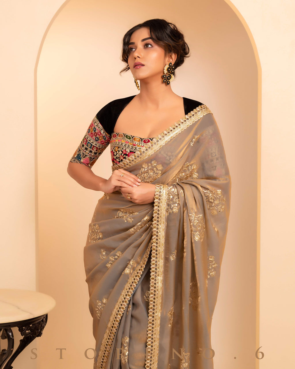 TITAN TREASURE SAREE WITH GUL KAARI SIAH MEDLEY BLOUSE